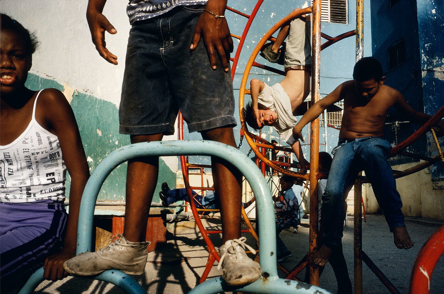 Alex Webb's vivid street scenes capture life at its most poetic | Huck