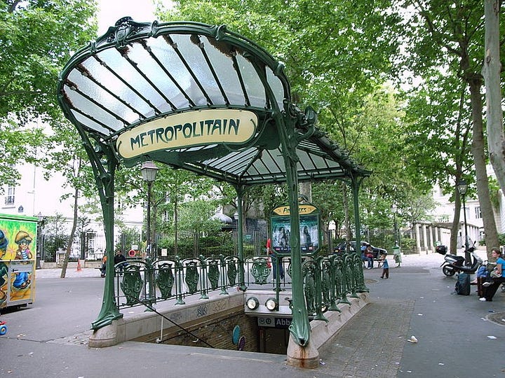Fontaine Wallace (Ville de Paris) - Banc Davioud (Bigmammy)- Colonne Morris (@JC Decaux)