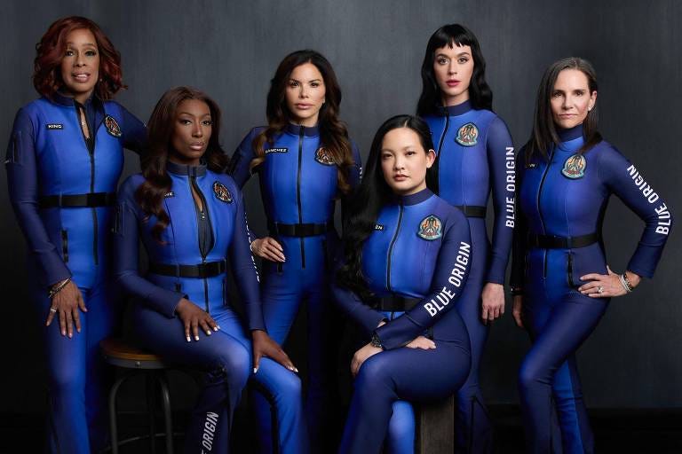 Katy Perry no espaço: veja imagens do voo da Blue Origin - 14/04/2025 -  Ciência - Folha