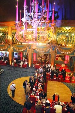 1folies_bergeres_lustre