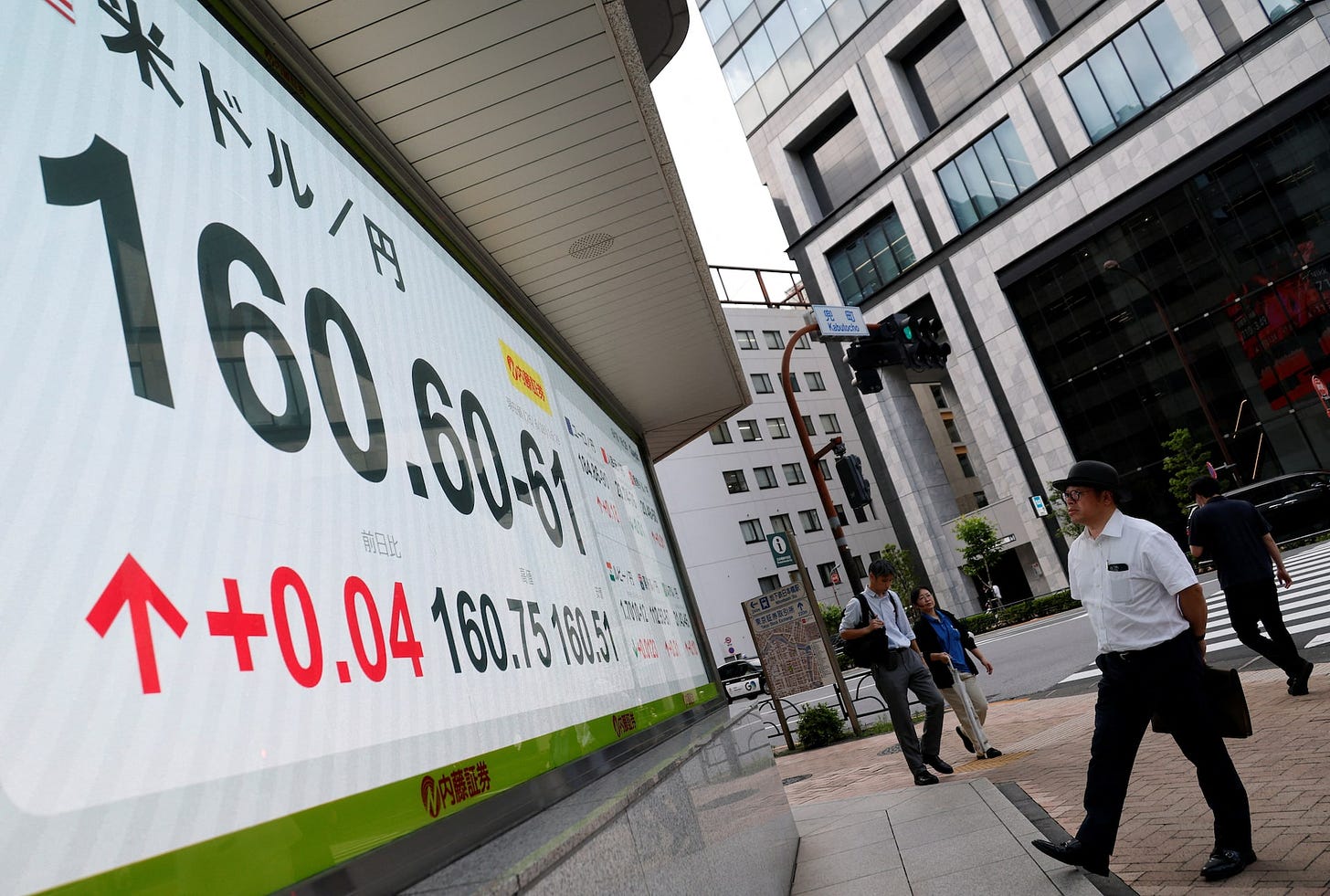 Yen teeters on cusp of 40-year low, pound firms | Reuters Yen teeters on cusp of 40-year low, pound firms | Reuters