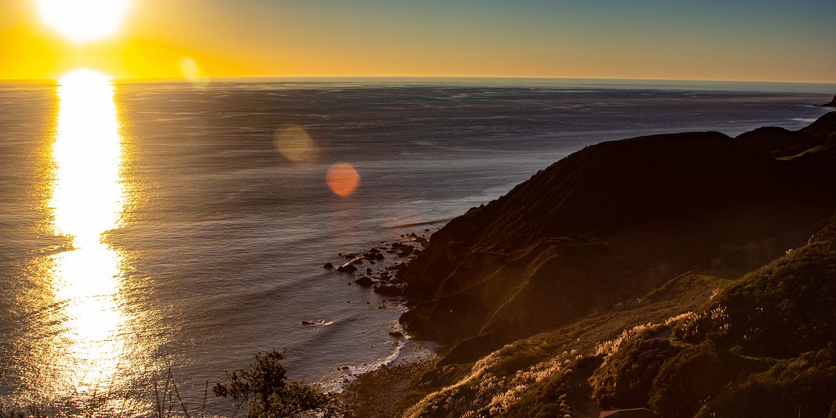 Morning Meditation - TRANSFORM with Marianne Williamson