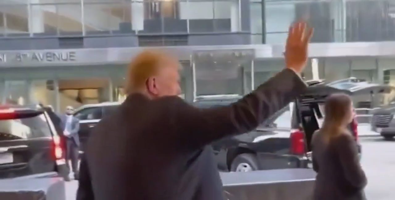 Sometimes Dementia Donnie reminds me of Mr. Bean. 😂