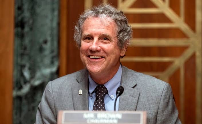 Poll: Ohio Sen. Sherrod Brown locked in tight race for reelection