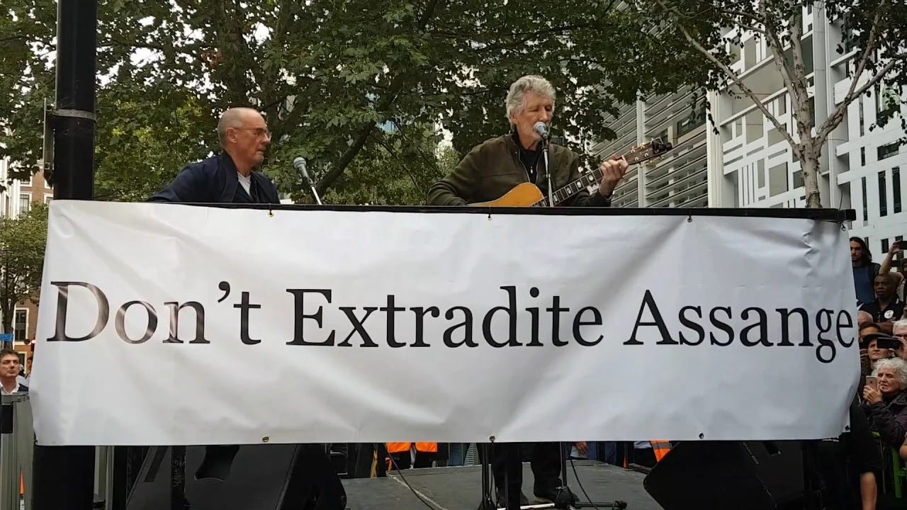 Roger Waters Performs "Wish You Were Here" live at London rally in defense of Julian Assange | World Socialist Web Site