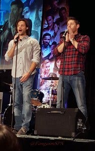 dallas_con_2015_phone_1016_WM