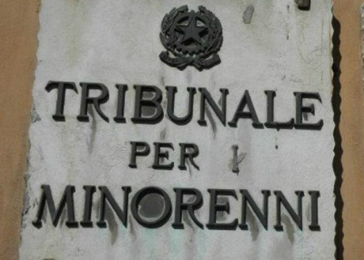 Il Tribunale per i minorenni Il Tribunale per i minorenni