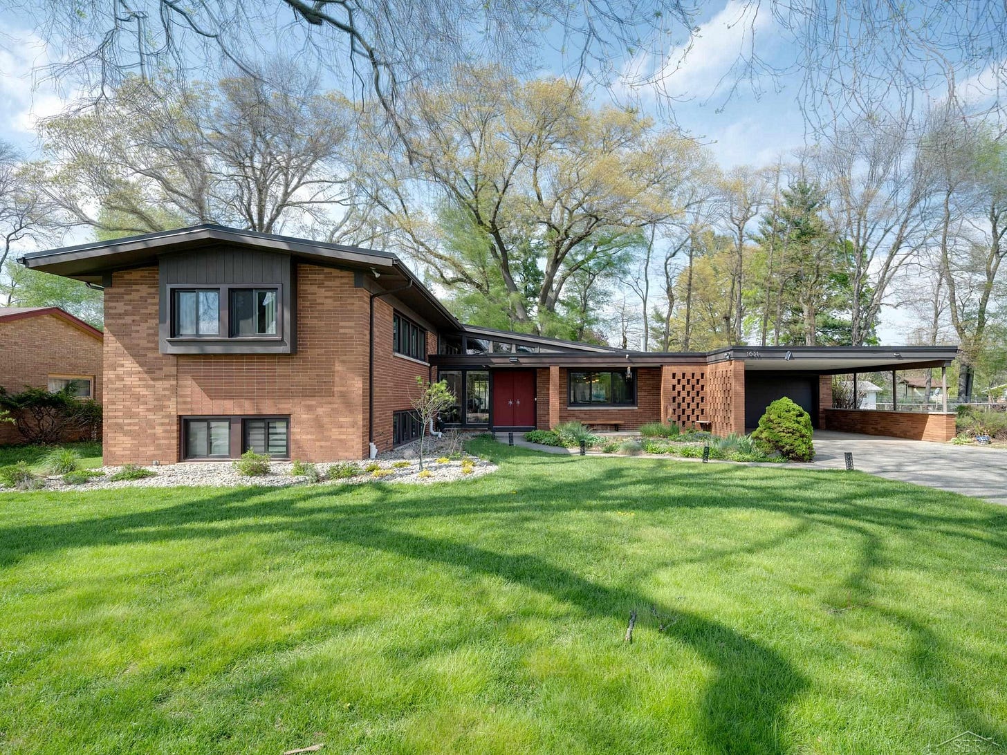 MCM in East Lansing, MI - $480,000 MCM in East Lansing, MI - $480,000