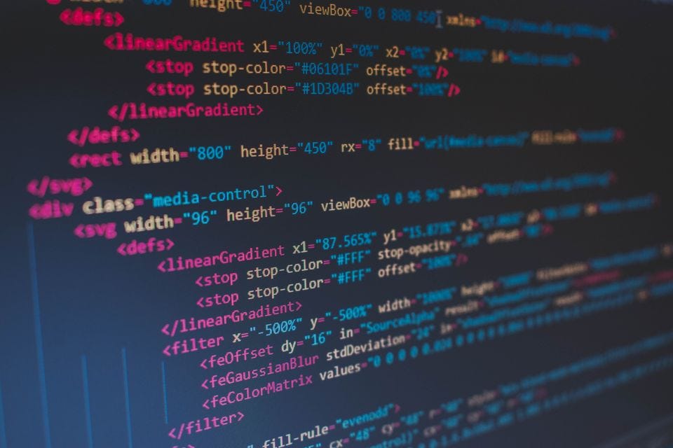 Does the repository pattern make sense in Laravel?