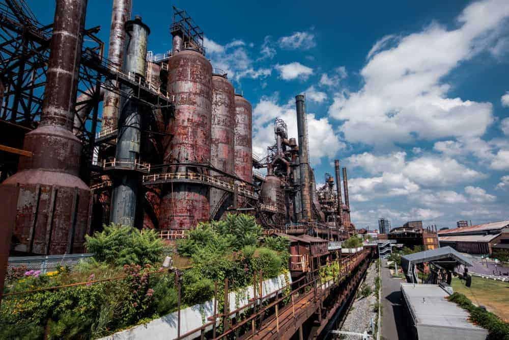 r/abandoned - The ruins of the Bethlehem Steel Stacks, Pennsylvania.