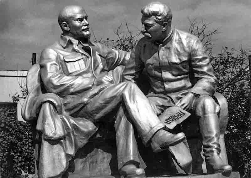 Socialist Realism: Art of the State | Soviet Art Movement