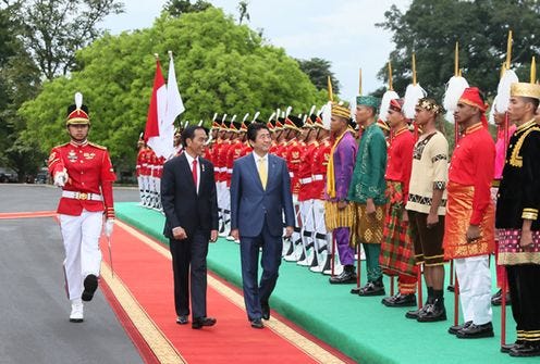 Photograph of the Prime Minister attending the welcome ceremony (1)