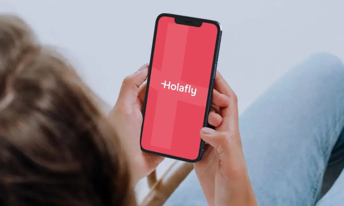 What is Holafly's eSIM? How it works, its benefits, and a complete guide.