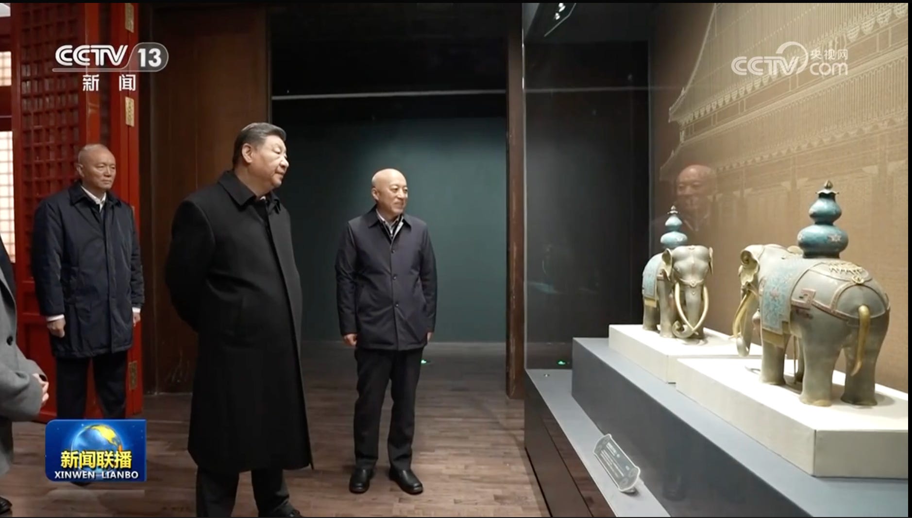 ZDA in Kitajska se pripravljata na srečanje Trumpa in Xija, v ospredju trgovina in strateška vprašanja.