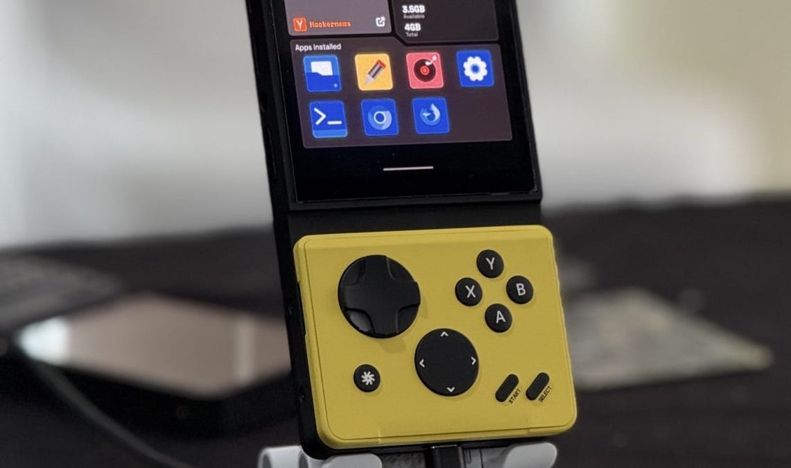 Mecha Comet is a modular Linux handheld computer