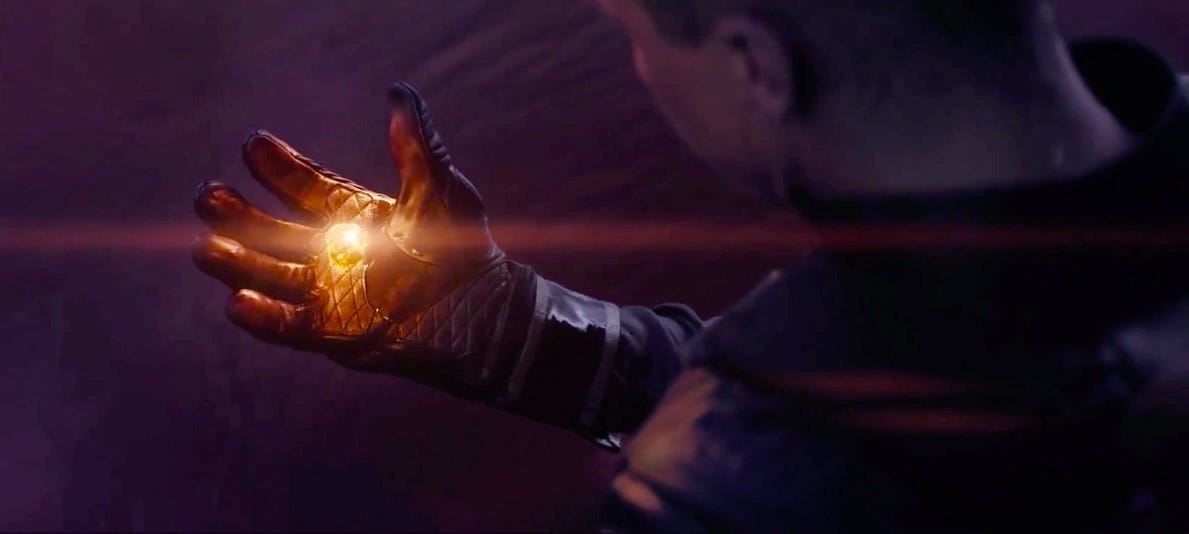 Avengers: Endgame Almost Had An Avenger Be the Soul Stone /Film