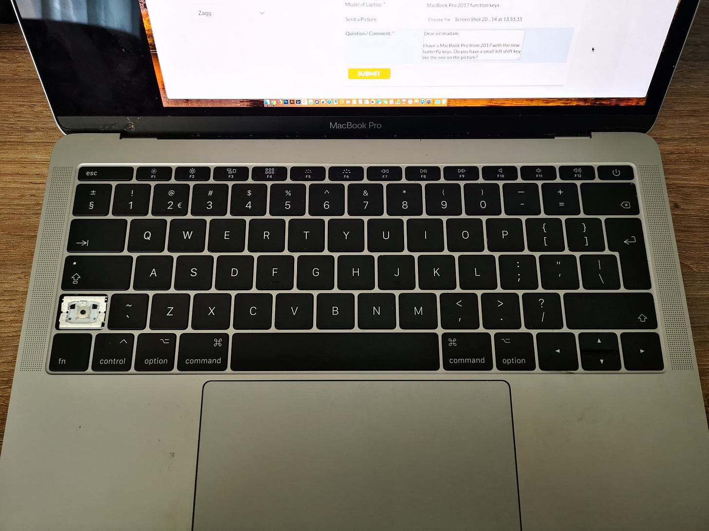 Broken screen because of broken keyboard … - Apple Community