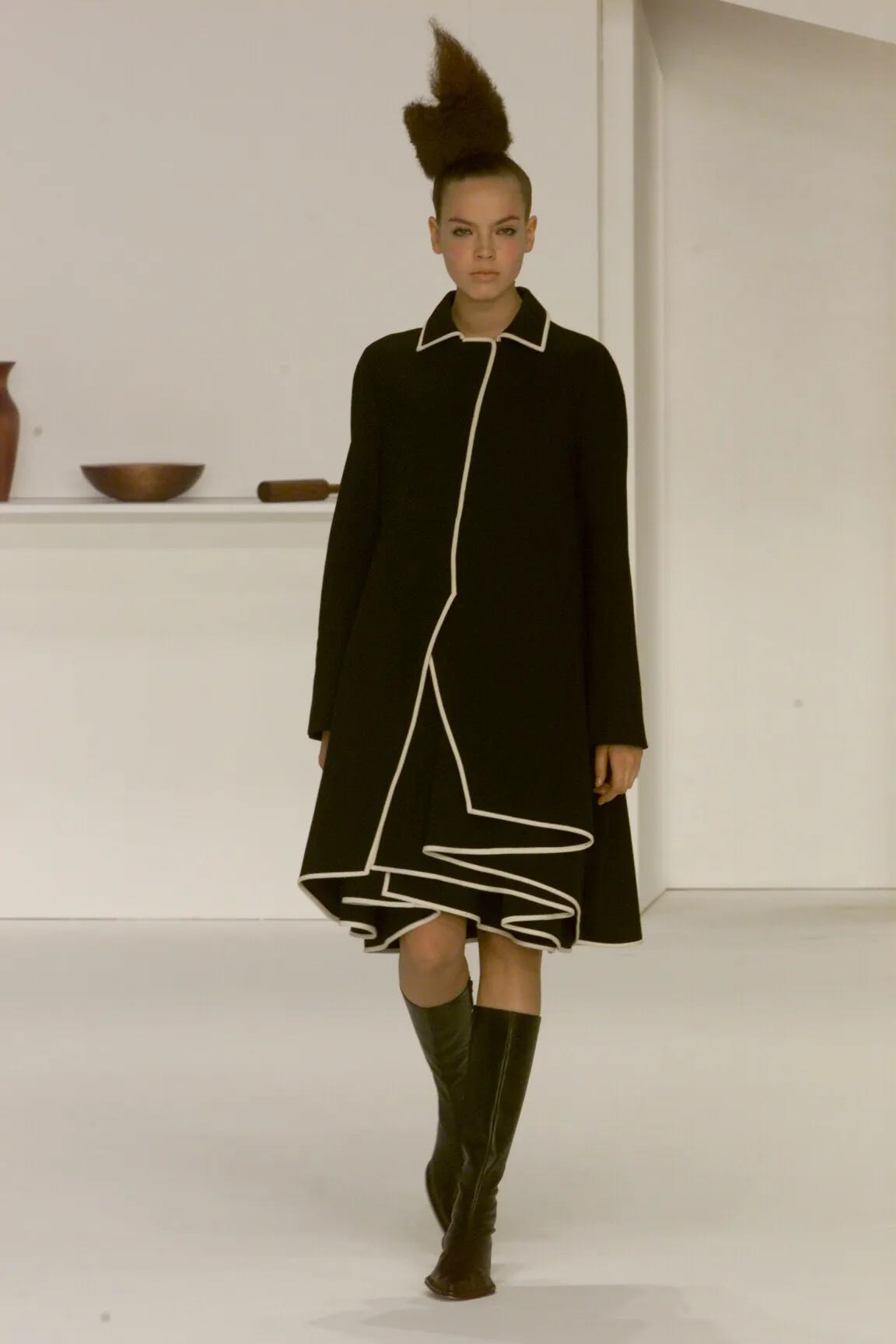 Hussein Chalayan NaiPublishers 作品集(2005) Hussein Chalayan | Mudam