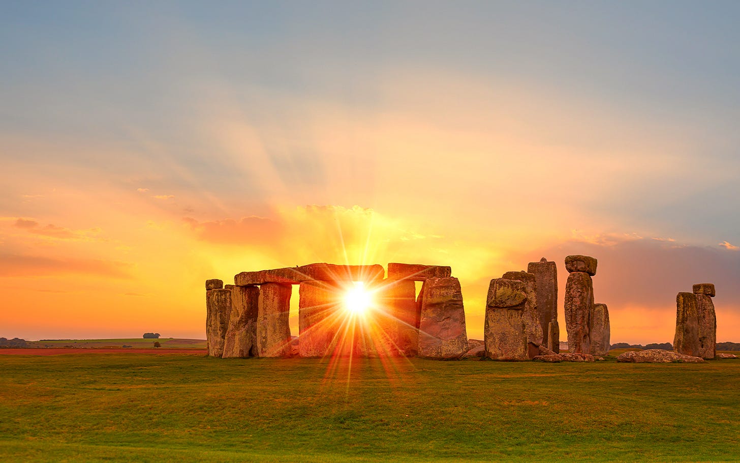 Stonehenge Summer Solstice 2026 | Sunrise Alignment & Visiting Guide Stonehenge Summer Solstice 2026 | Sunrise Alignment & Visiting Guide