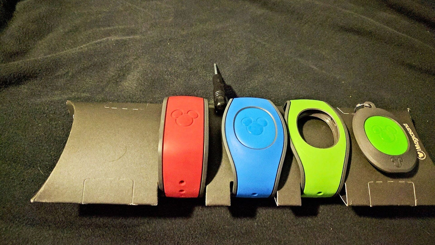 A row of Disney World MagicBands. Image: elisfkc via Wikimedia Commons A row of Disney World MagicBands. Image: elisfkc via Wikimedia Commons