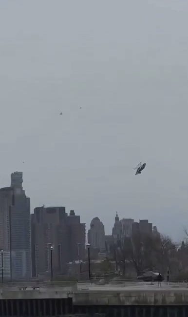 Helikopter zuhant le New Yorkban: A Siemens spanyol igazgatója családjával együtt szörnyethalt - Videó