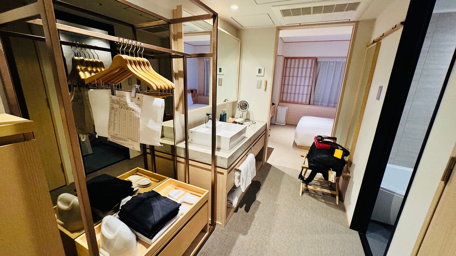 Bekasi, Indonesia in July 2019. This is the interior of a public bathroom  in a hotel with shades of cream yellow and white 18735299 Stock Photo at  Vecteezy, image size:1456x819