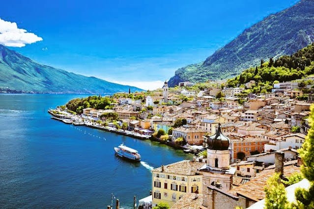(Lago Garda, na Itália, onde Claire estava de férias quando recebeu a revelação de Annette.) (Lago Garda, na Itália, onde Claire estava de férias quando recebeu a revelação de Annette.)