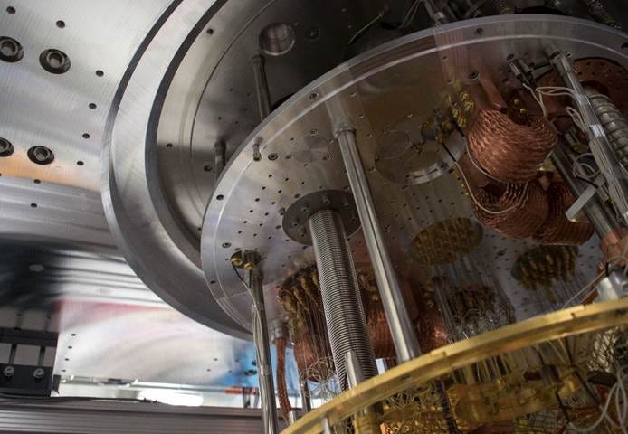 Close-up of a machine

Description automatically generated