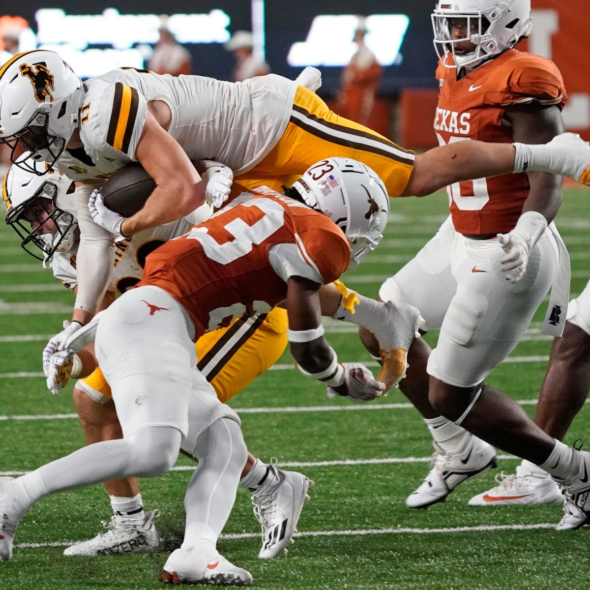 Texas Longhorns DB Jahdae Barron Provides Consistency In Win Over Wyoming -  Sports Illustrated Texas Longhorns News, Analysis and More