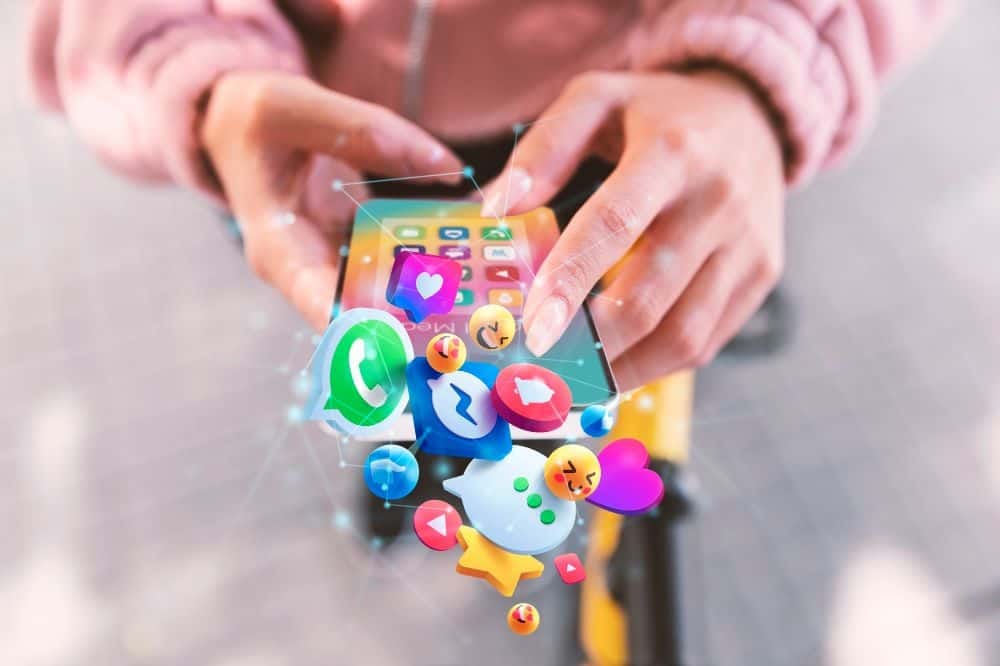 The Evolution of Social Media: From Friendster to Metaverse - Sign It Quick