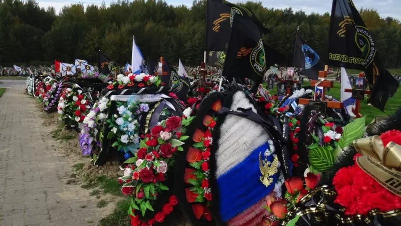 In the last month, a whole new row’s worth of graves has appeared in the military area of Medvedevka’s cemetery (in the Kaliningrad region). In the last month, a whole new row’s worth of graves has appeared in the military area of Medvedevka’s cemetery (in the Kaliningrad region).