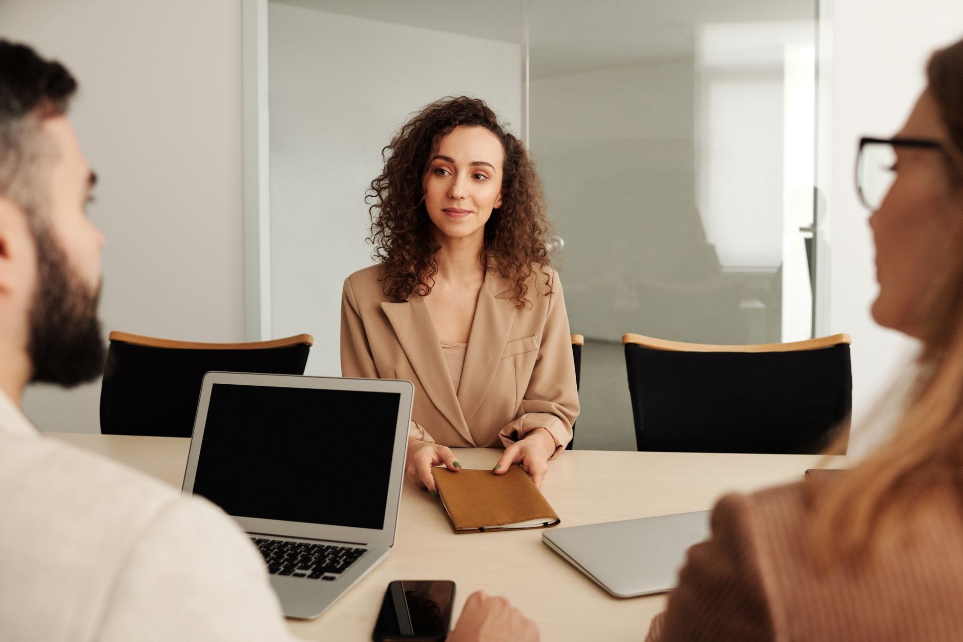 Entrevistas sem pânico: preparo prático e mindset