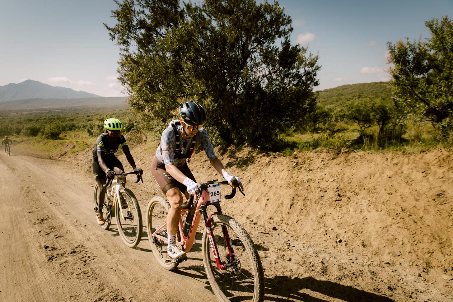 Haley Hunter Smith leads Claudette Nyirahabimana during 2025 Safari Gravel