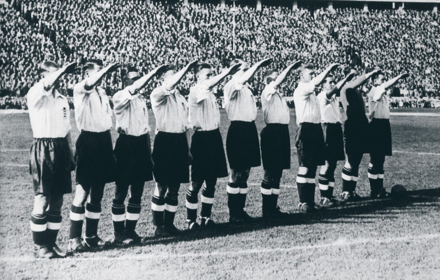 The hand of Goebbels: England, Germany and the Nazi salute