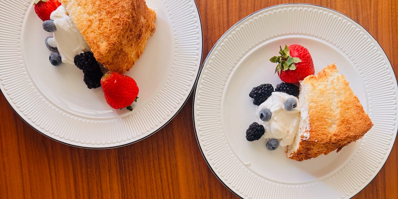 Angel Food Cake with Strawberries & Whipped Cream