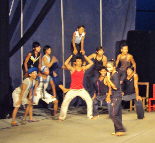Children performing in the Phare Ponleu Selpak circus, Battambang, Cambodia Children performing in the Phare Ponleu Selpak circus, Battambang, Cambodia