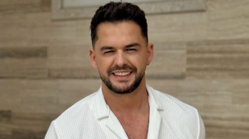 Albanian Singer Shpat Kasapi Dies at 40 from Heart Attack Albanian Singer Shpat Kasapi Dies at 40 from Heart Attack