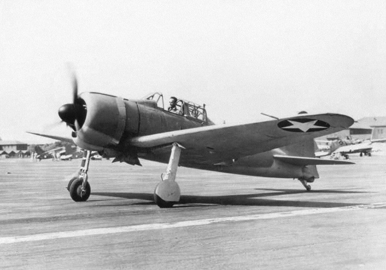 Eddie Sanders taxis the captured Zero at NAS San Diego. US Navy. Eddie Sanders taxis the captured Zero at NAS San Diego. US Navy.