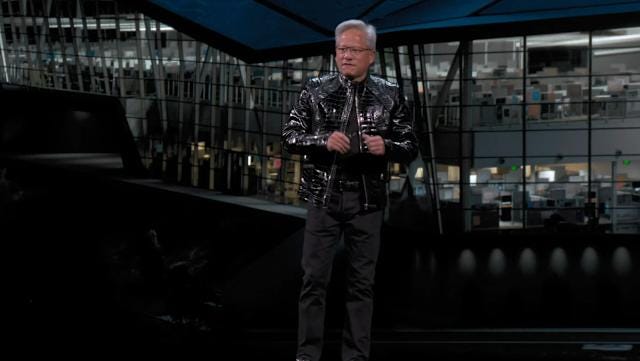 黃仁勳CES宣告:物理AI的ChatGPT來了!「會思考」Alpamayo模型推進自駕技術 黃仁勳CES宣告:物理AI的ChatGPT來了!「會思考」Alpamayo模型推進自駕技術