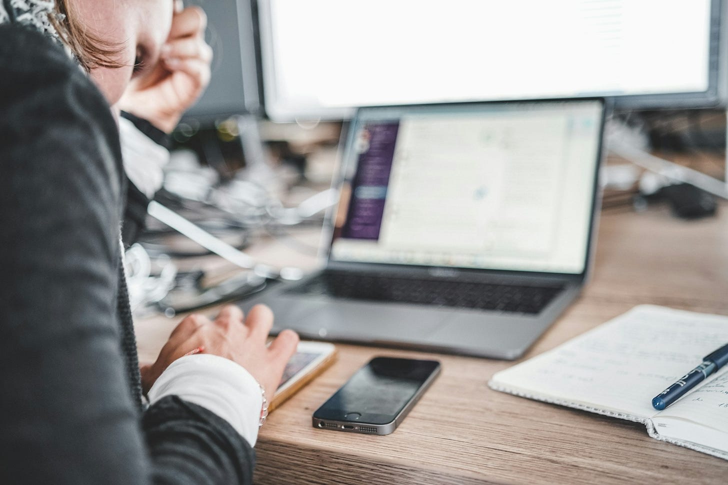 Train Your Students to Be AI Quality Analysts Train Your Students to Be AI Quality Analysts