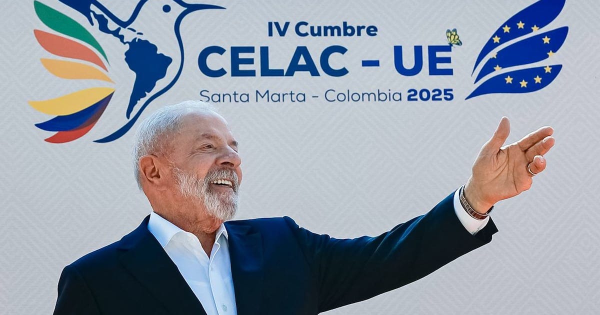 Lula embarca de volta ao Brasil após participar de cúpula Celac-UE na  Colômbia – Noticias R7