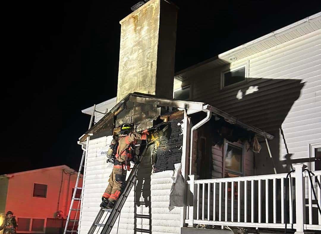 Auburn fire under investigation: Firefighters extinguish blaze quickly preventing more damage