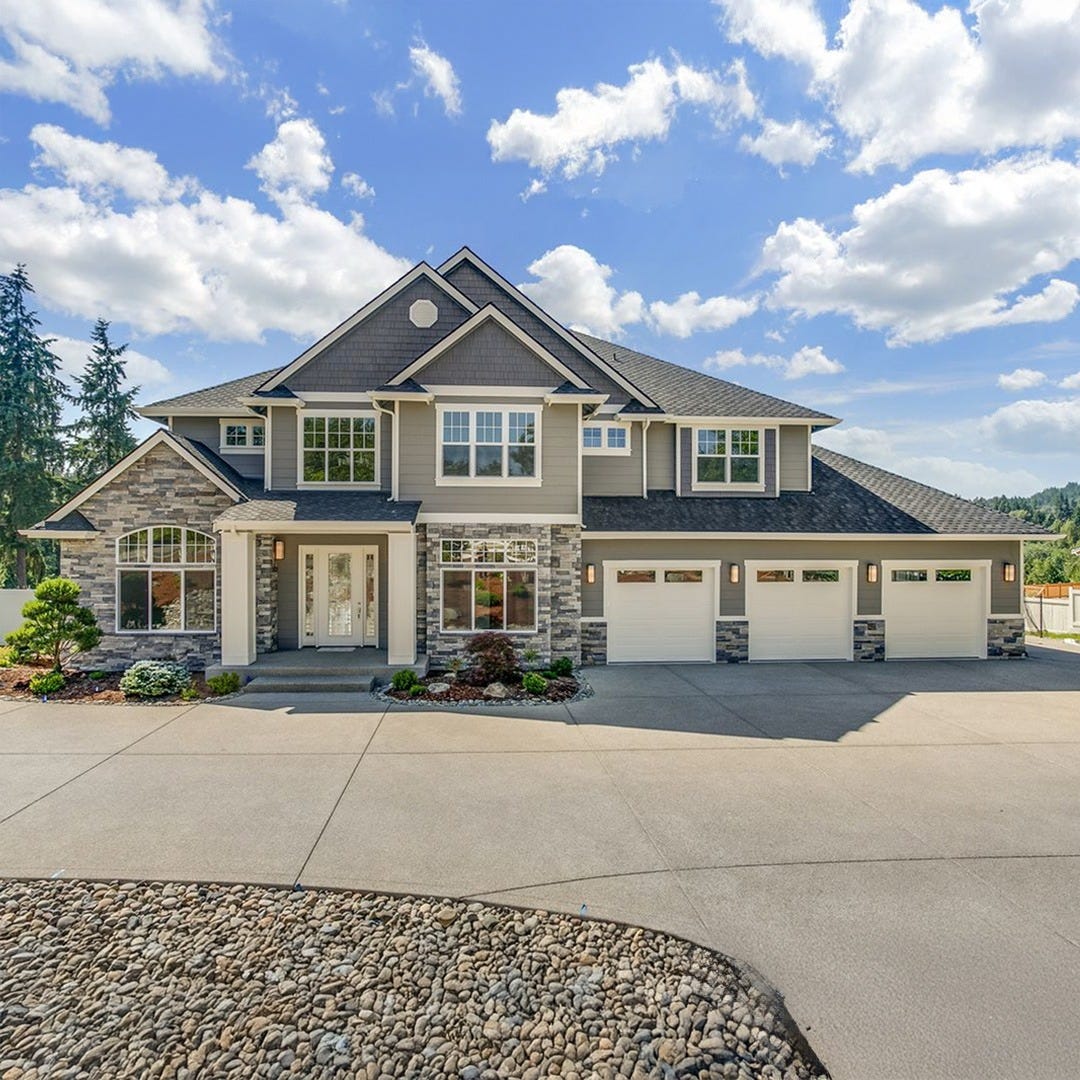 Three Car Garage