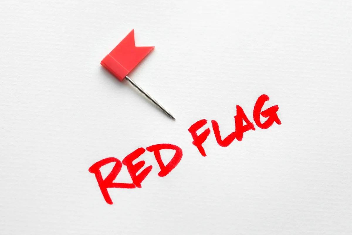 10 Red Flags in a Relationship You Should Never Ignore