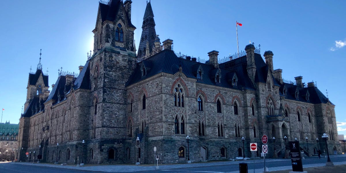 Conservatives propose Bill C-12 amendment to stop mass extensions of visas