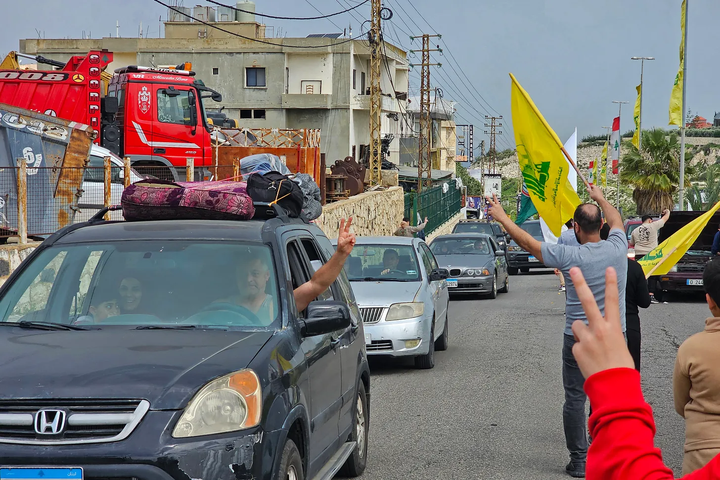 Lebanese return to south