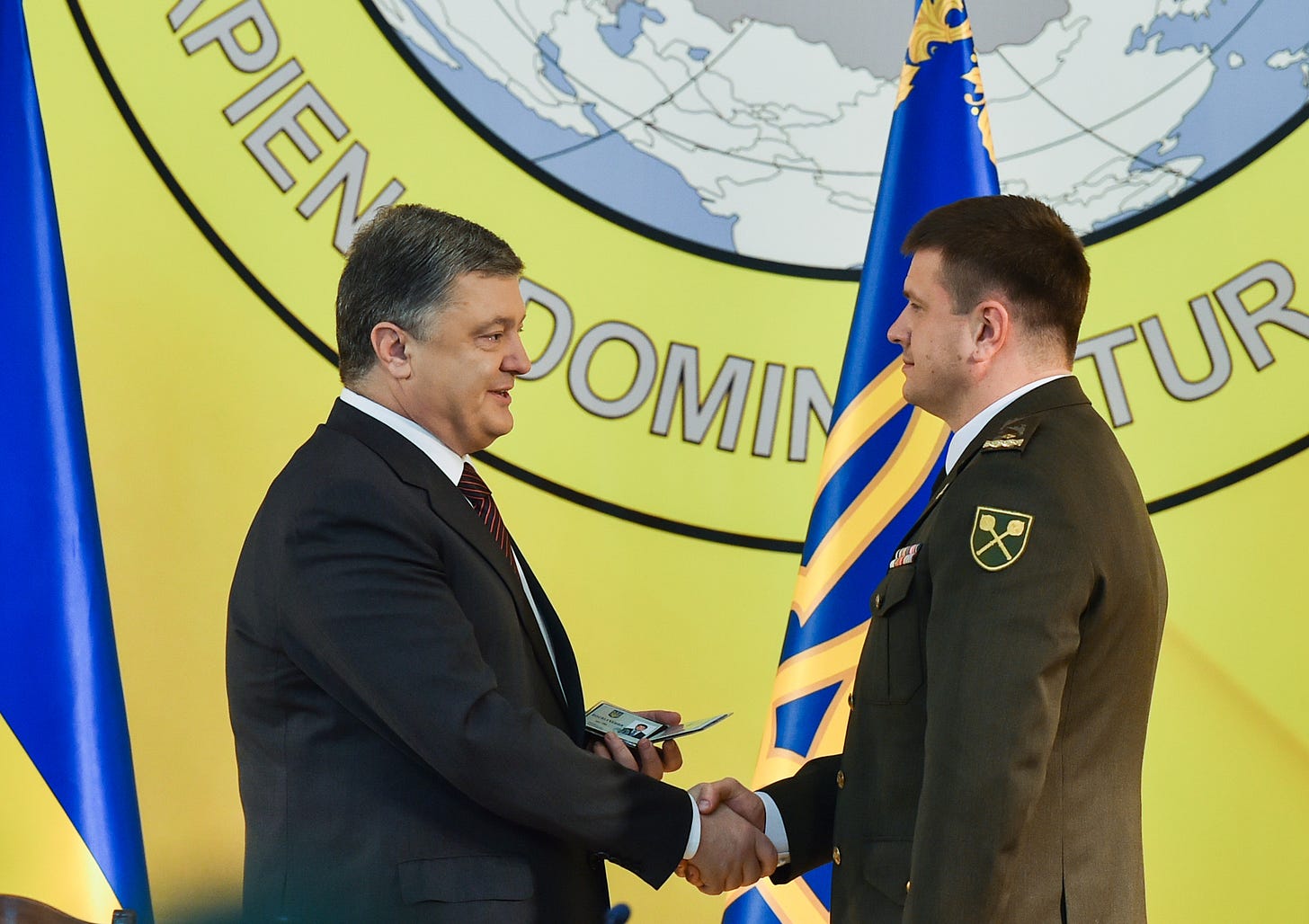 Poroshenko: New intel chief to give fresh impetus to military intelligence  in Ukraine - Oct. 25, 2016 | KyivPost