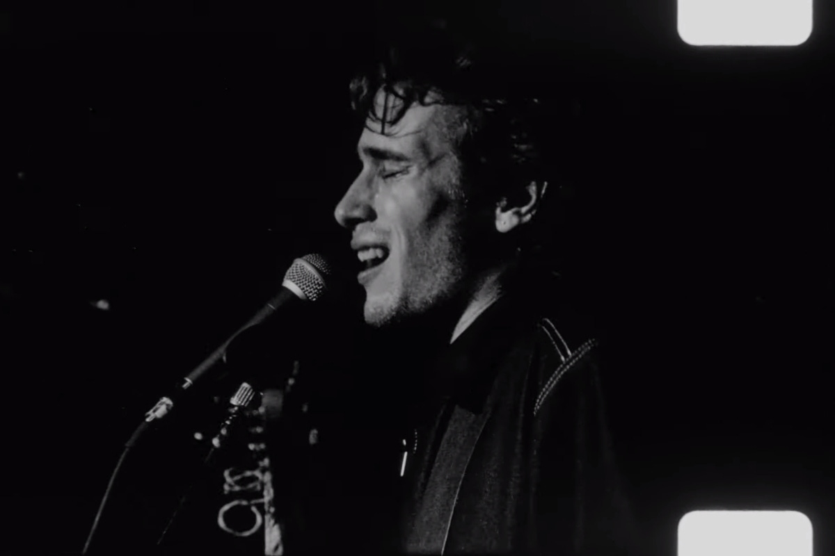 Jeff Buckley Performs "Lover, You Should've Come Over" in 1994: Video