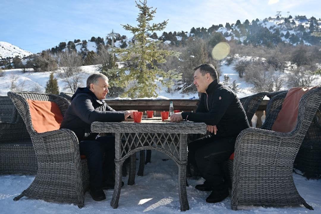 Shavkat Mirziyoyev Holds Informal Meeting with Japarov at “Amirsoy”