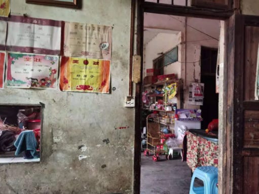 A picture containing text, cluttered, shop
Description automatically generated A picture containing text, cluttered, shop
Description automatically generated